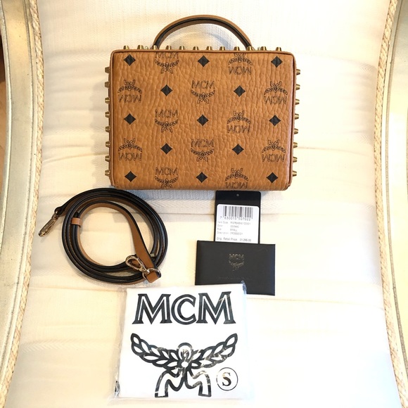 🎉2X HP🎉PRICE⬇️MCM Visetos Studded Berlin Box Bag - Picture 6 of 16
